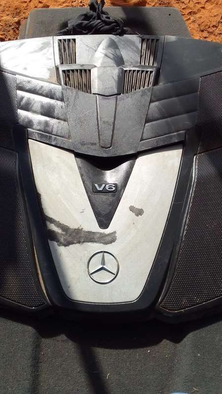 2006 Mercedes W203 C320 CDI V6 Engine Cover -