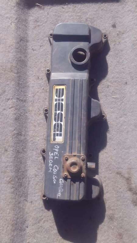 Opel Corsa 1.7 Diesel Tappet Cover - Used