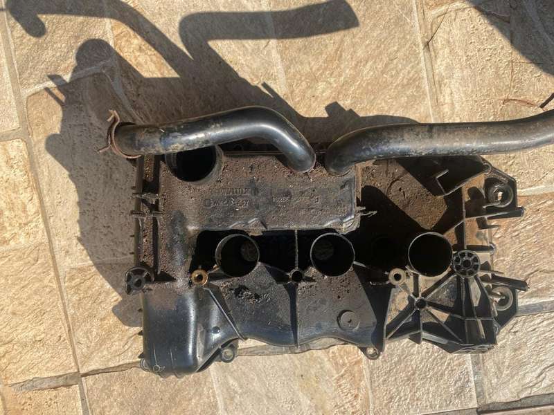 2017 Renault Kwid 3 Tappet Cover