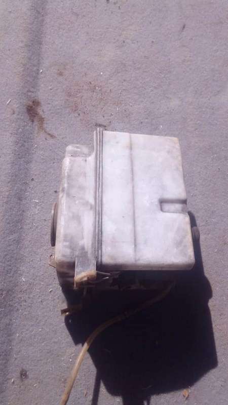 2003 Toyota Hilux Washer Bottle - Used