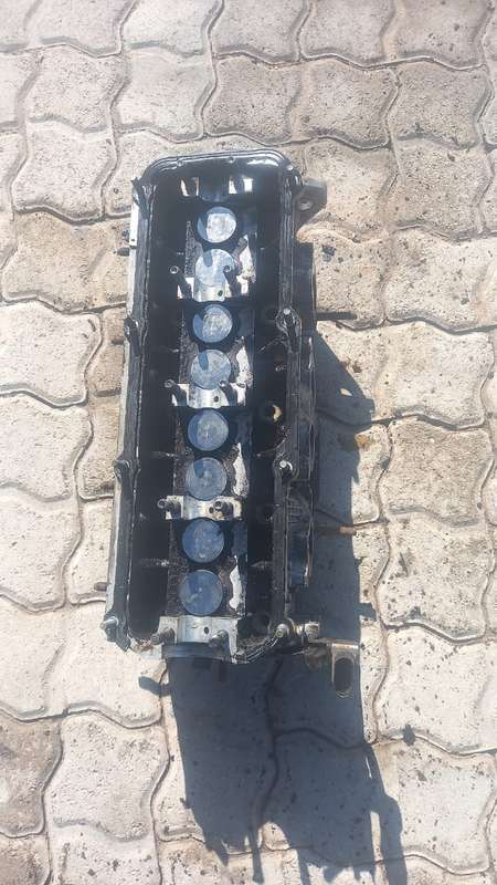 Vw Golf 5 1.6 Cylinder head