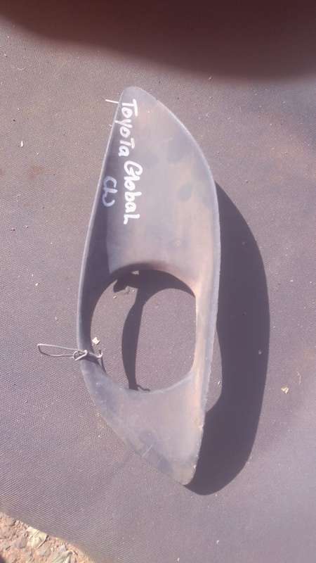 2002 Honda HRV Left Spotlight Cover - Used