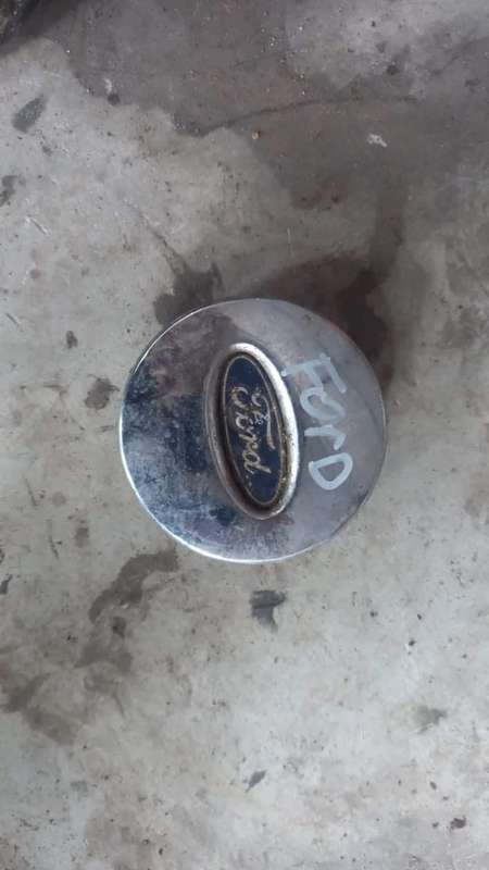 Ford centre Cap