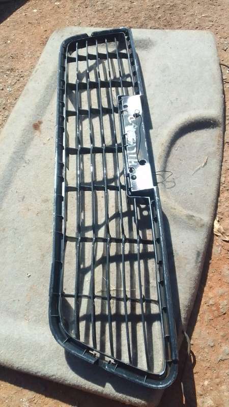 2016 Toyota Hilux GD6 Front Bumper Grille - Used