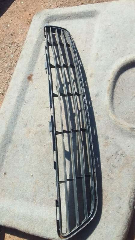 2010 Toyota Corolla Front Bumper Grille - Used