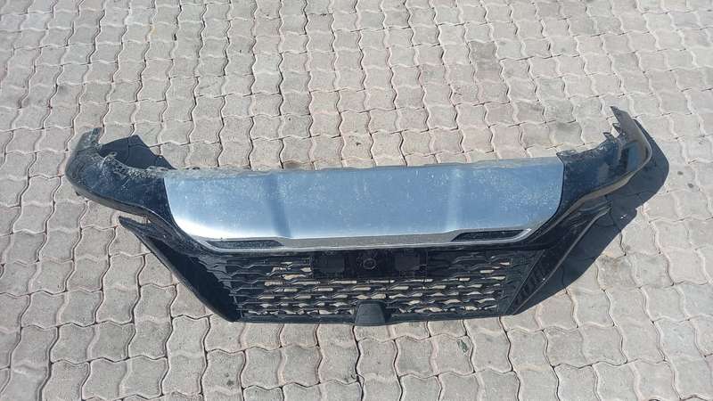 2024 Toyota Hilux Front Bumper Grill