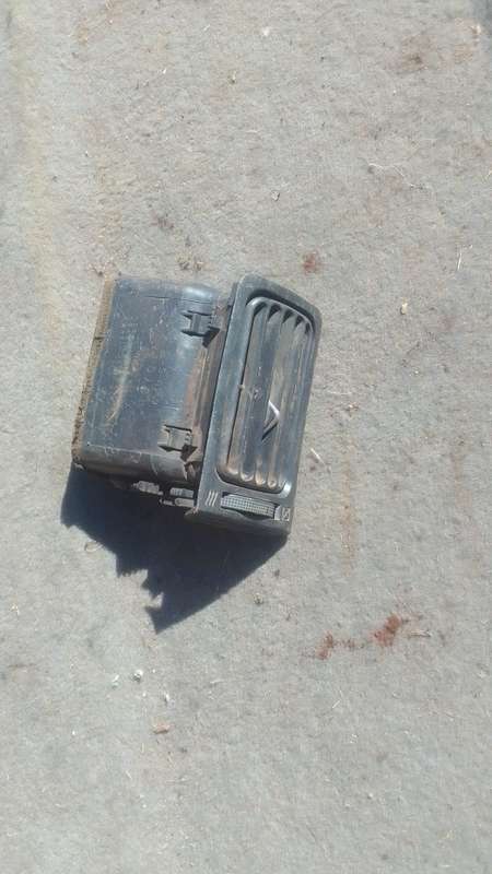2005 Toyota RunX Left Dash Air Vent - Used