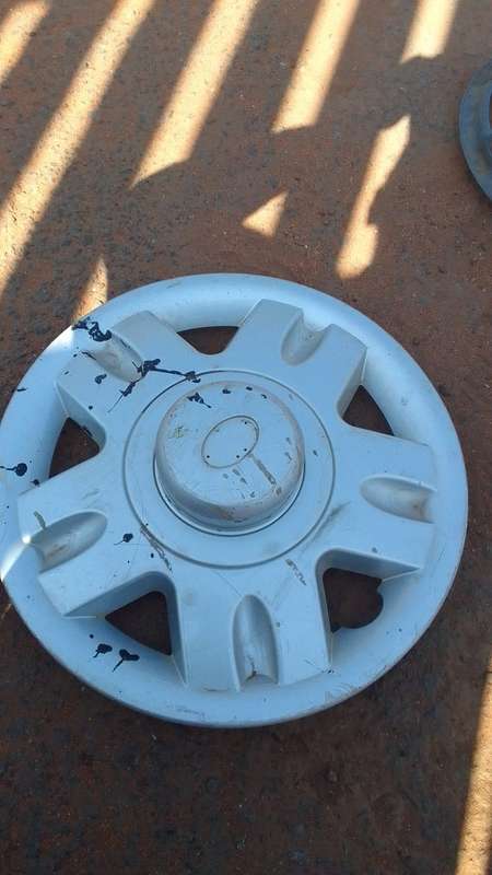 Tata Xenon Wheel Cap - Used