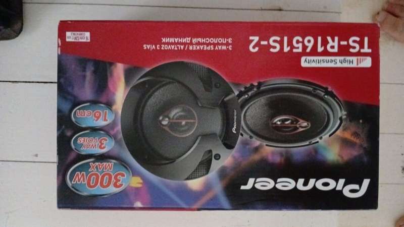 Pioneer 3 way Round Speaker Set 300watts