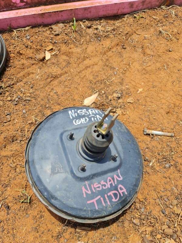 2006 Nissan Tiida Brake Booster -