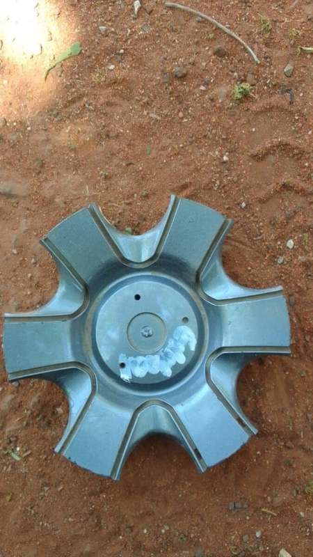 2012 Toyota Hilux Centre Cap -