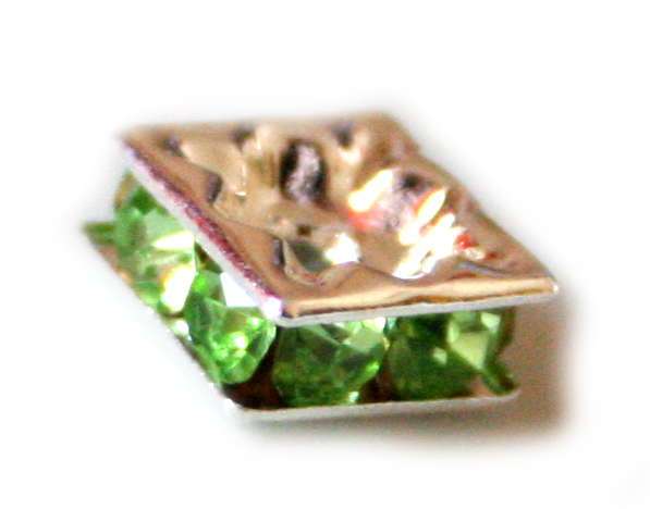 8x8mm peridot in silver square roundel
