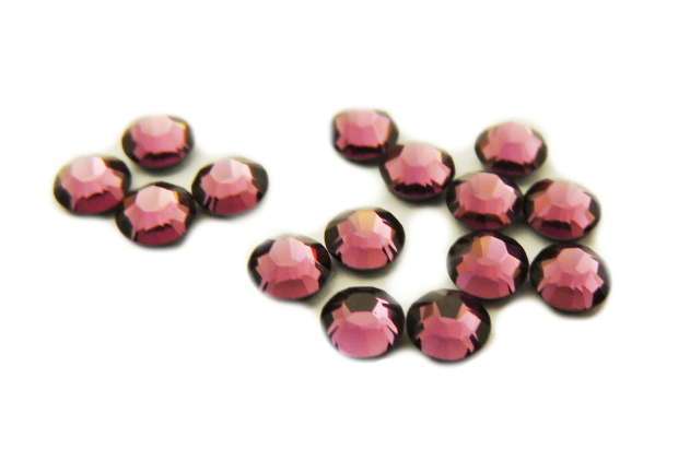 10 x Swarovski Crystal hotfix, amethyst, 2.8mm