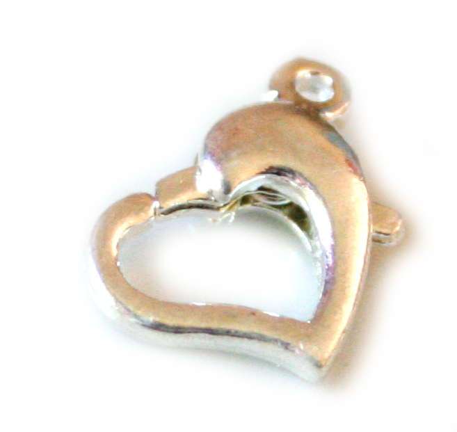 4 x Heart clasp in bright silver colour. 10mm.