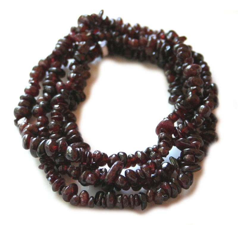 Garnet Chip string, 80cm