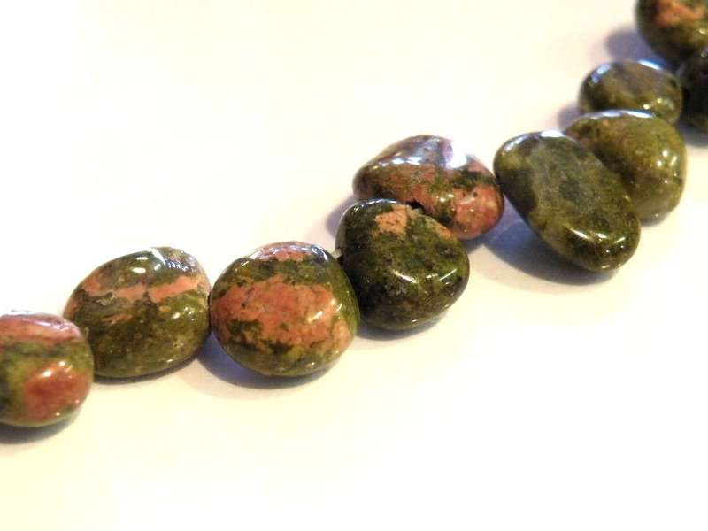 Unakite, side-drilled chips. 40cm