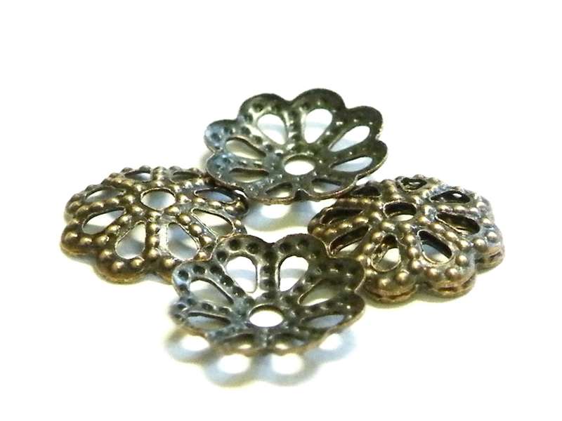Packet of 10 bead caps flat flower design, bronze color, 9mm