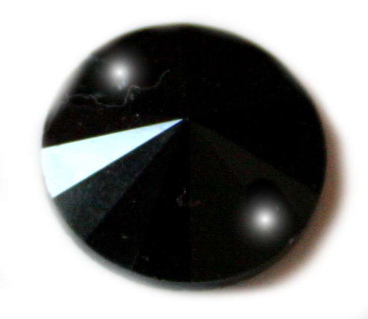 18mm black glass sew on disc
