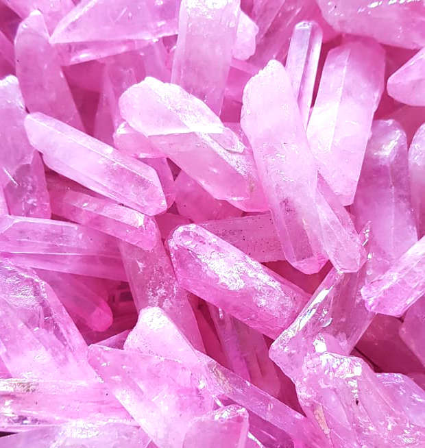Pink Aura Quartz Crystals, 2-6cm - Silver Hills 0.05kg