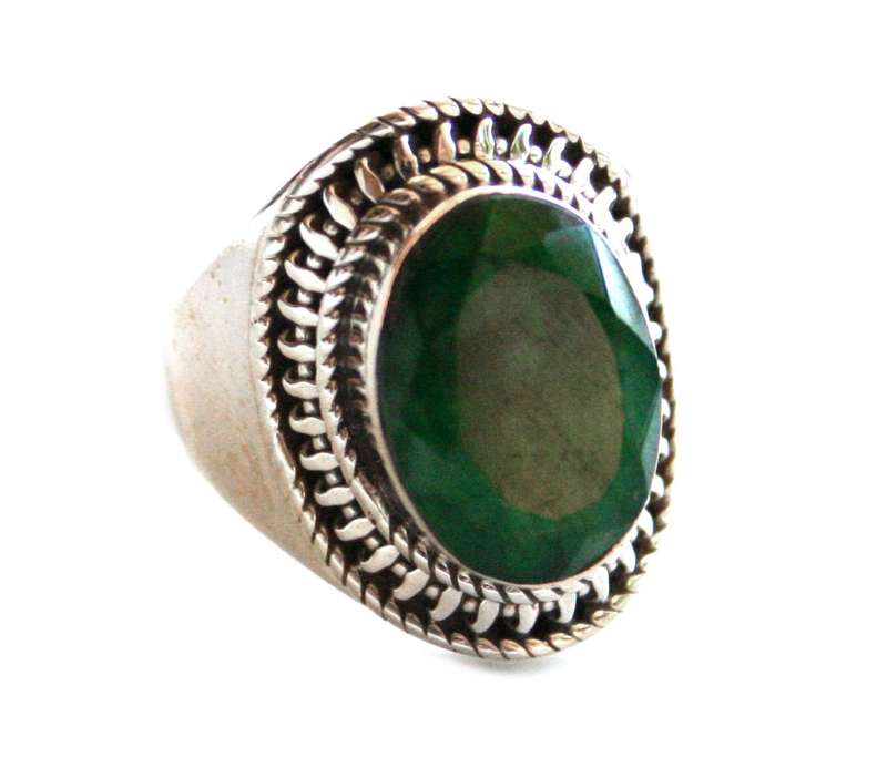 Emerald ring in 925 silver, 18mm ID - 0.01kg