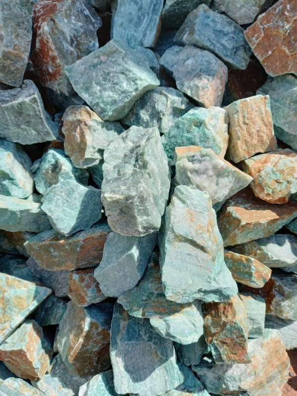 Rough Aventurine, Tanzania, 0.1-0.3kg