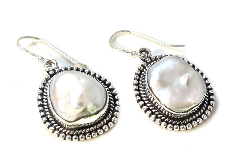 Freshwater Pearl earrings in 925 silver, freeform, 38mm