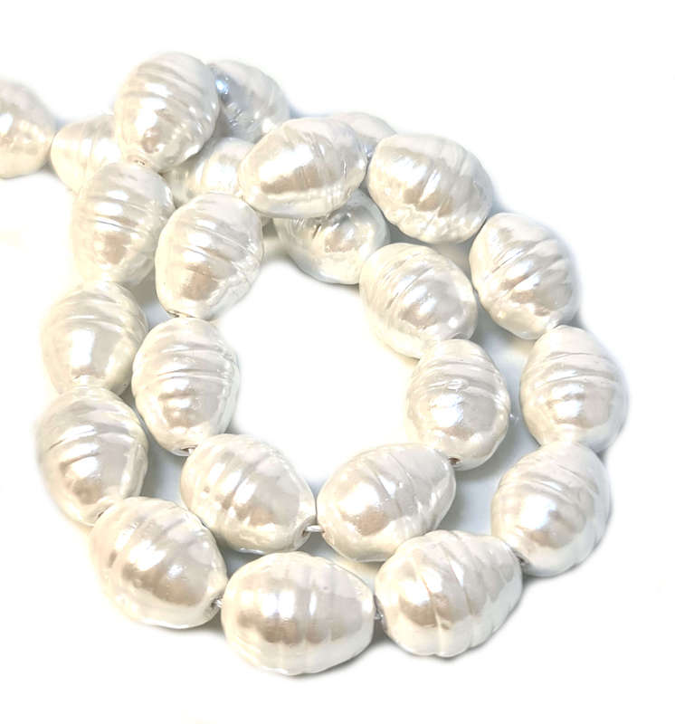 Shell pearl string, ringed baroque - cream, 13x16mm, 40cm