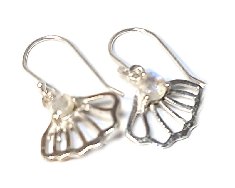 Clam earrings in 925 silver, Moonstone, 25mm incl. hook