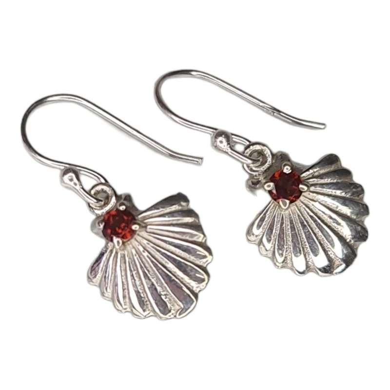 Clam earrings in 925 silver, Garnet, 26mm incl. hook