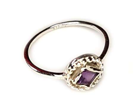 Amethyst ring in 925 silver, princess, 18mm ID