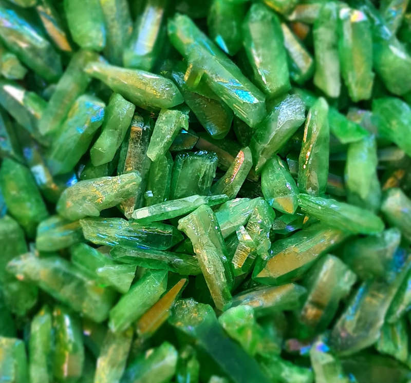 Aura Quartz crystal, green, 30-50mm