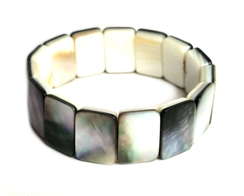 Natural shell bracelet, rectangular, stretchcord