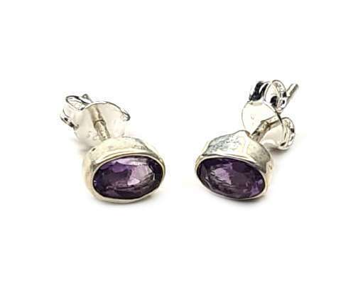 Amethyst stud earrings in 925 silver, oval