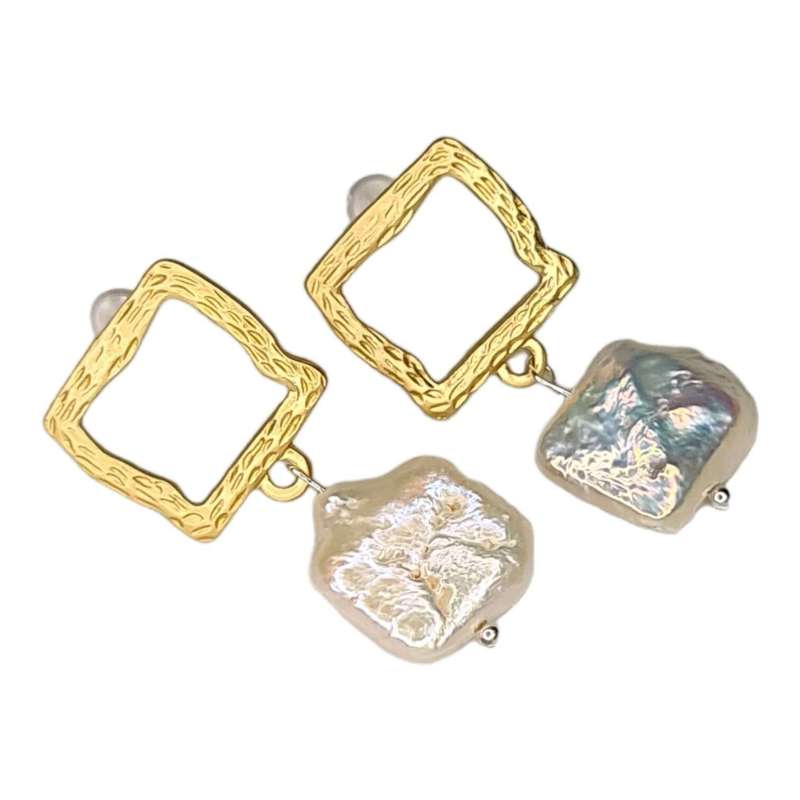 Freshwater pearl fashion earrings, brushed gold, 36mm