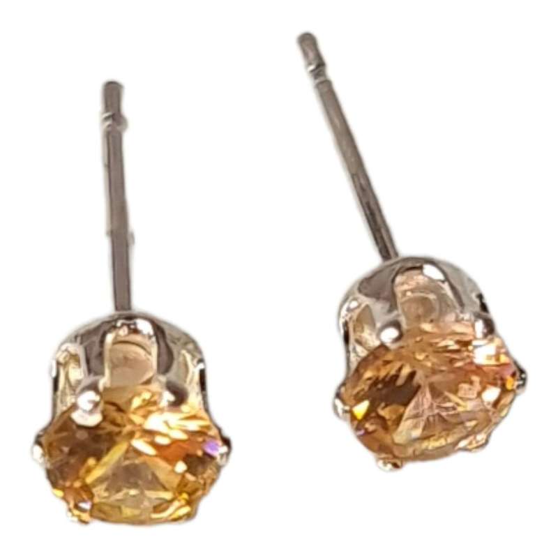 Cubic Zirconia stud earrings, light topaz, 5mm