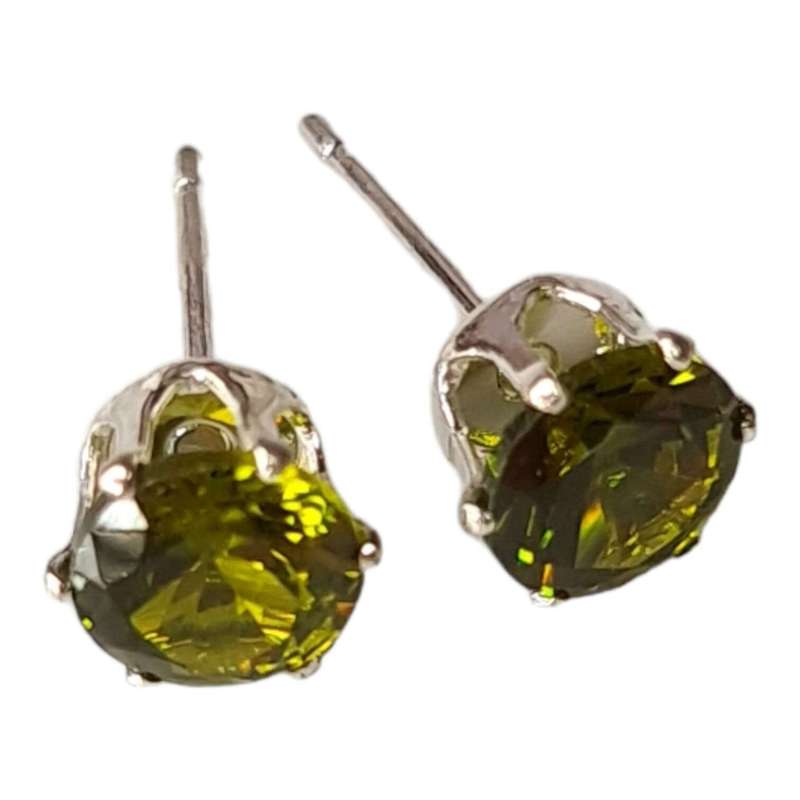 Cubic Zirconia stud earrings, peridot, 6mm