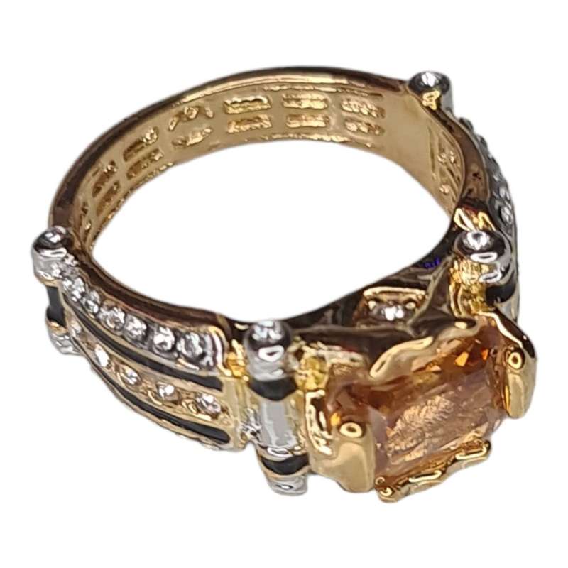 Dress ring w rhinestones, gold, size 10