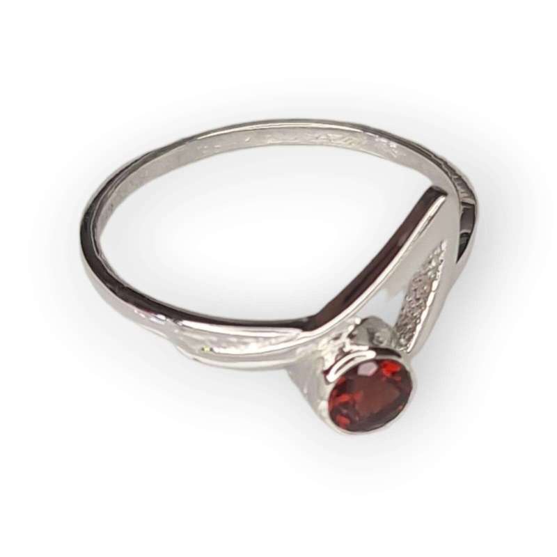 Garnet ring in 925 silver, round, size 7