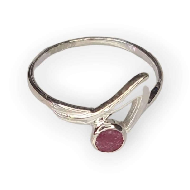 Ruby ring in 925 silver, round, size 7