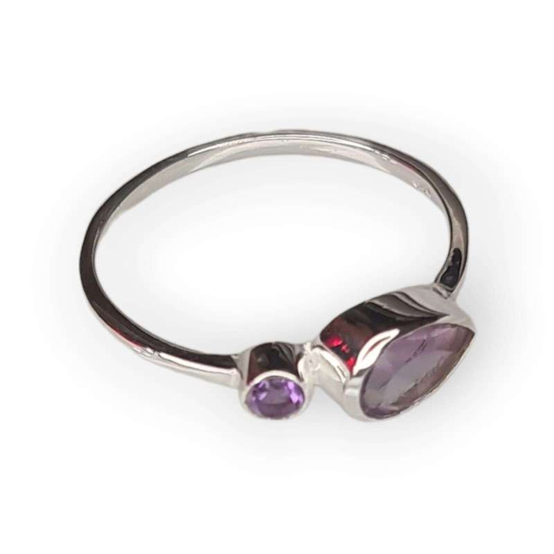 Amethyst ring in 925 silver, pear, round, size 7