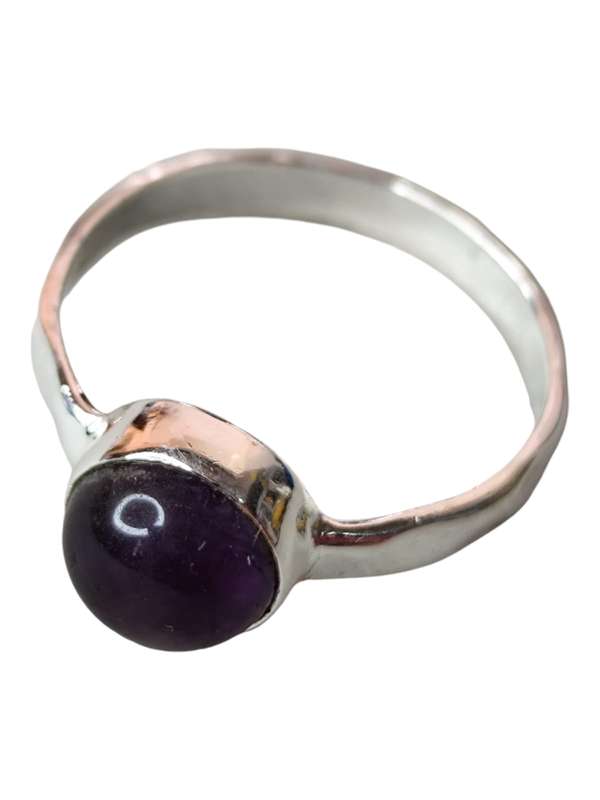 Amethyst ring in 925 silver, round, size 6