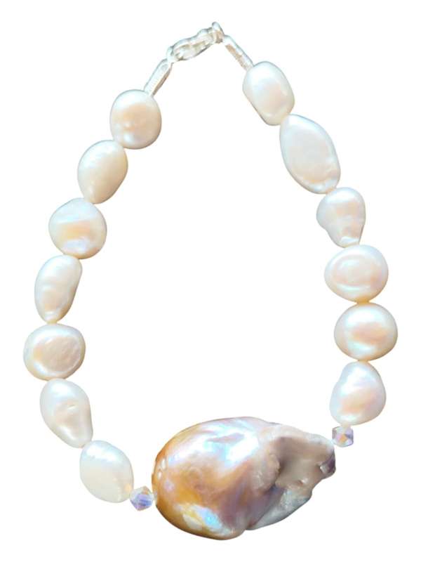 Freshwater pearl, Swarovski & large baroque pearl bracelet