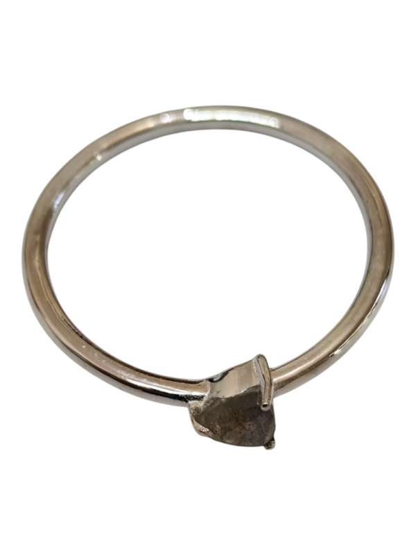 Labradorite ring in 925 silver, trillion, size 8