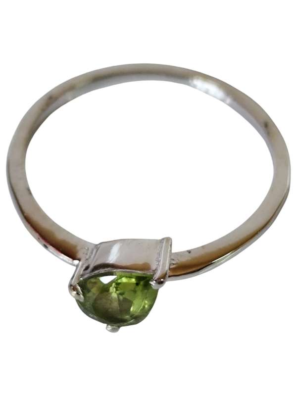 Peridot ring in 925 silver, Pear, size 8