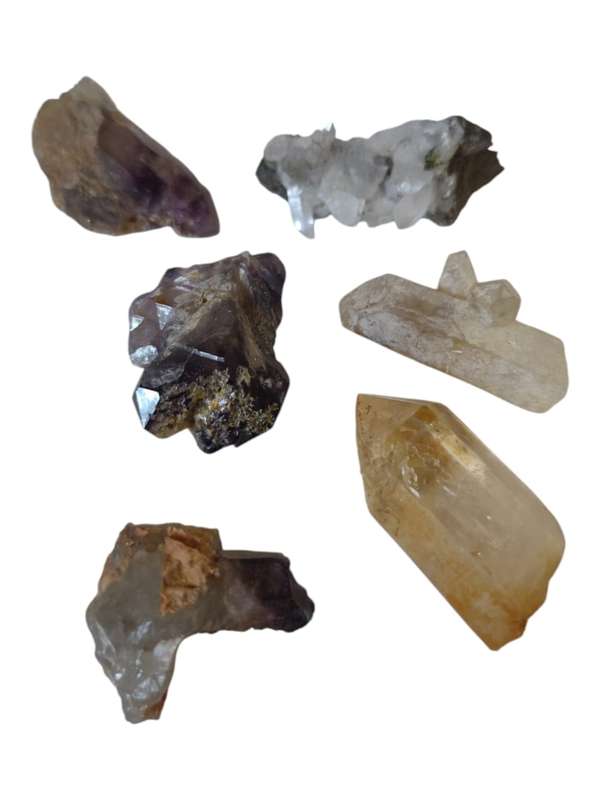 Goboboseb mixed batch quartz crystals, 2.5-5cm