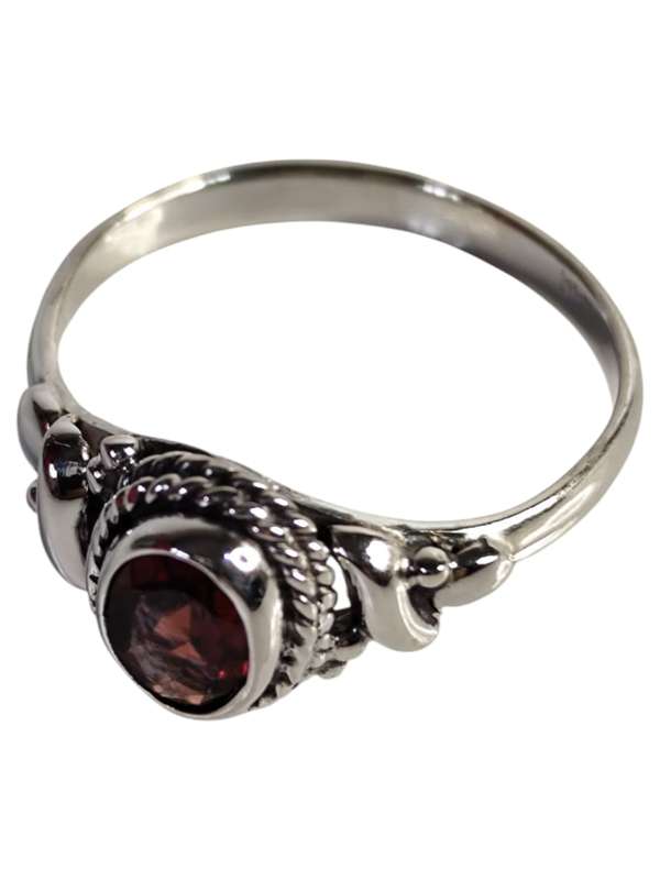 Garnet ring in 925 silver, Oval cut, size 9