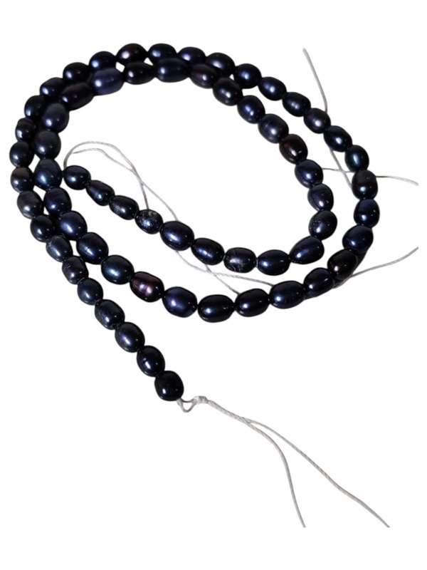 Freshwater pearl string, Potato shaped, Navy blue, 40cm length of strand, 4.5-4.8mm thickness