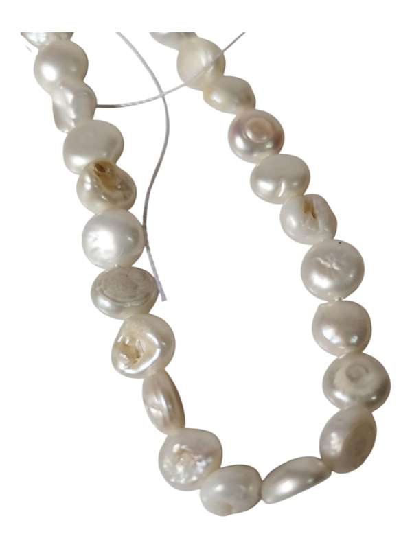 Freshwater pearl string, irregular shaped, Cream, 41cm length of strand, 7mm thickness