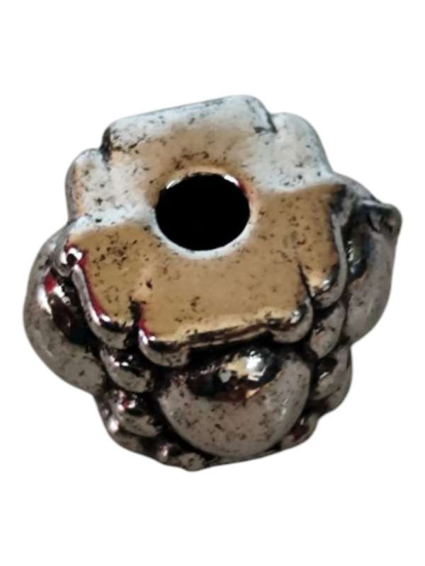 Stainless steel circular patterned, 7.2 x 5.8 x 4.6mm, 1.8mm hole