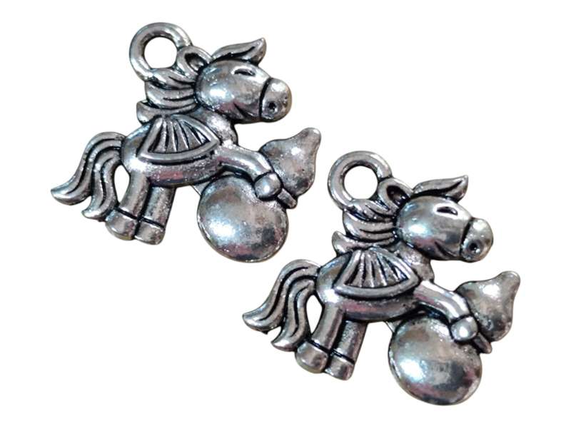 Pair of Ponies with a gourd charm, Base metal, 14 x 14.6mm